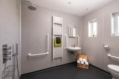 Lodge-6-Accessible-Bathroom