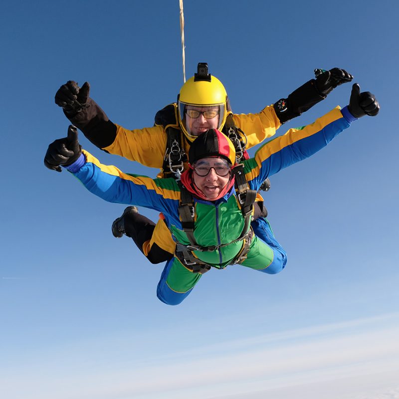 Two people Skydiving