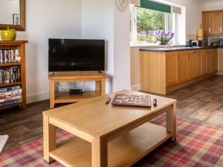 Lodge-6-Kitchen-Dining-Living