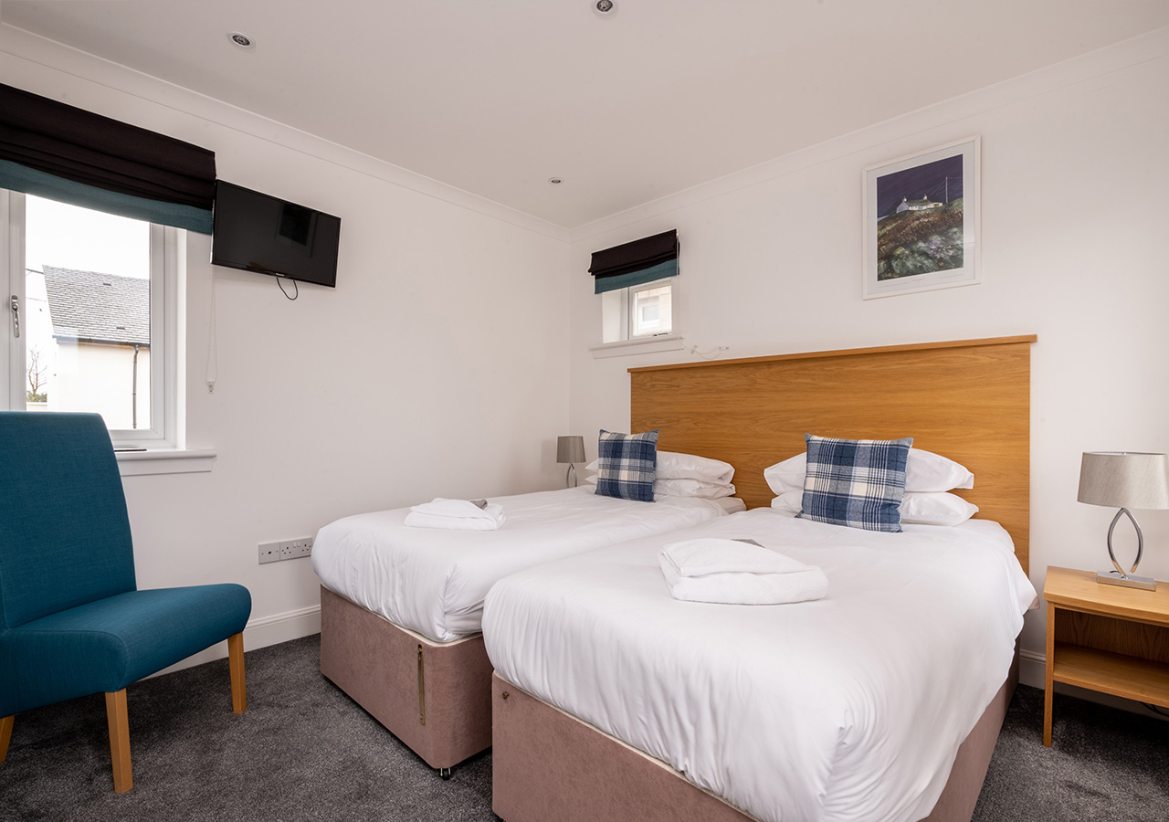 The twin bedroom in Lodge 1 at Elderburn Luxury Lodges